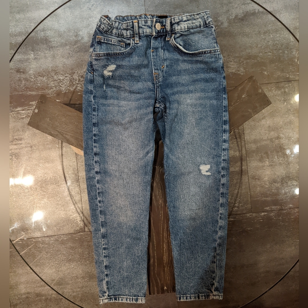 ✨HP✨ H&M Kids Ripped Relaxed Tapered Leg Jeans Size 8 EUC